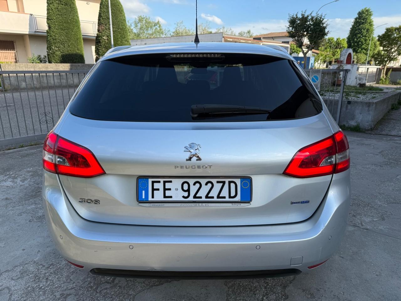 Peugeot 308 1.6 HDI DIESEL EURO 6B 2016 FULL OPT