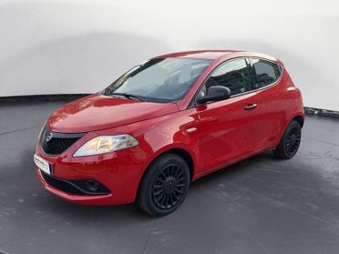 Lancia Ypsilon 1.0 FireFly 5 porte S&S Hybrid Silver