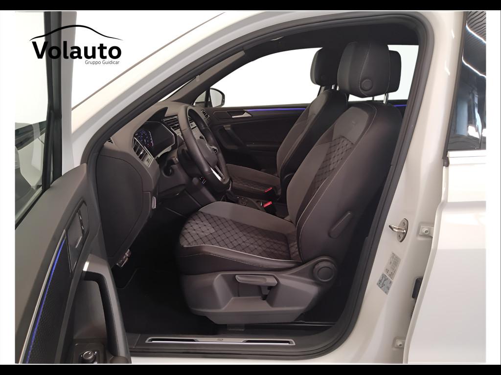 VOLKSWAGEN Tiguan II 2021 - Tiguan 1.5 tsi R-Line 150cv dsg