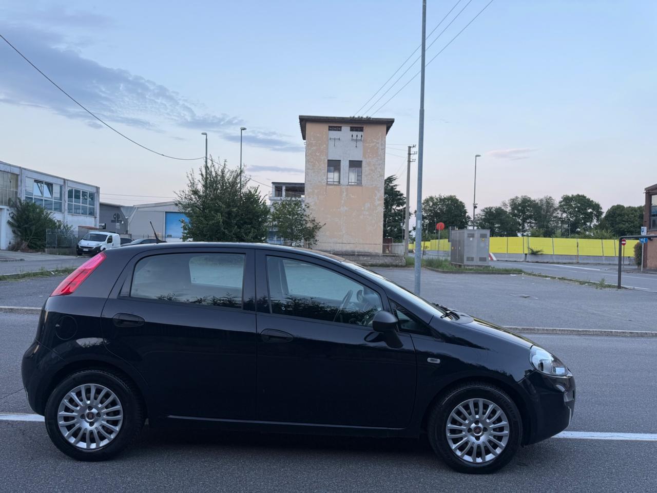 Fiat Punto 1.3 MJT II S&S 95 CV 5 porte Street