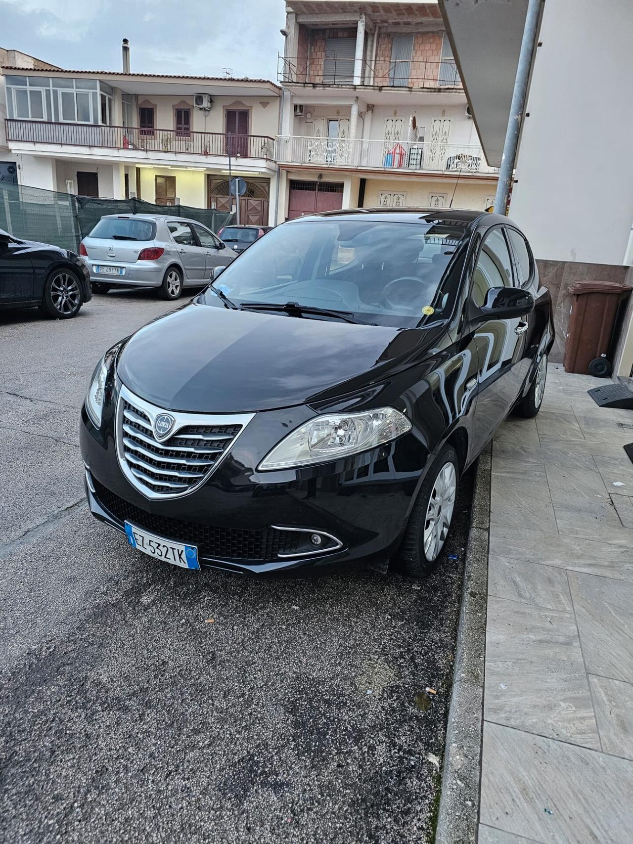 Lancia Ypsilon 1.3 MJT 16V 95 CV 5 porte S&S Elefantino