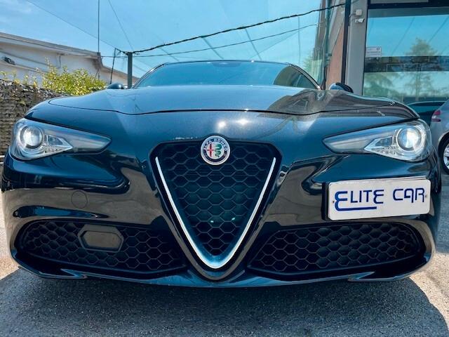 Alfa Romeo Giulia 2.2 Turbodiesel 160 CV AT8 t Super "TAGLIANDI ALFA ROMEO"