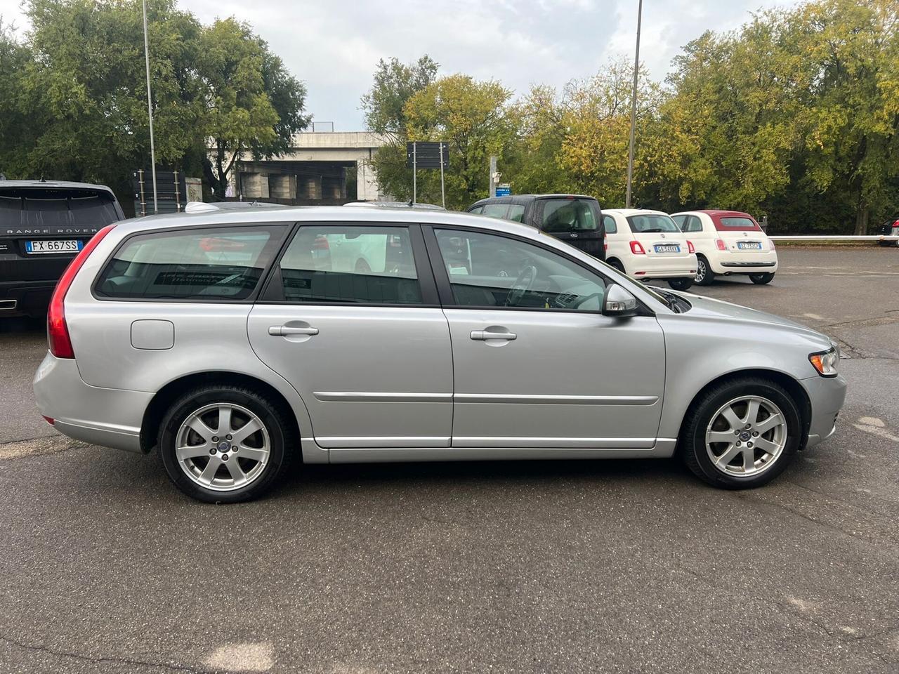 Volvo V50 2.0 D cat Momentum PREZZO PER COMMERCIANTI