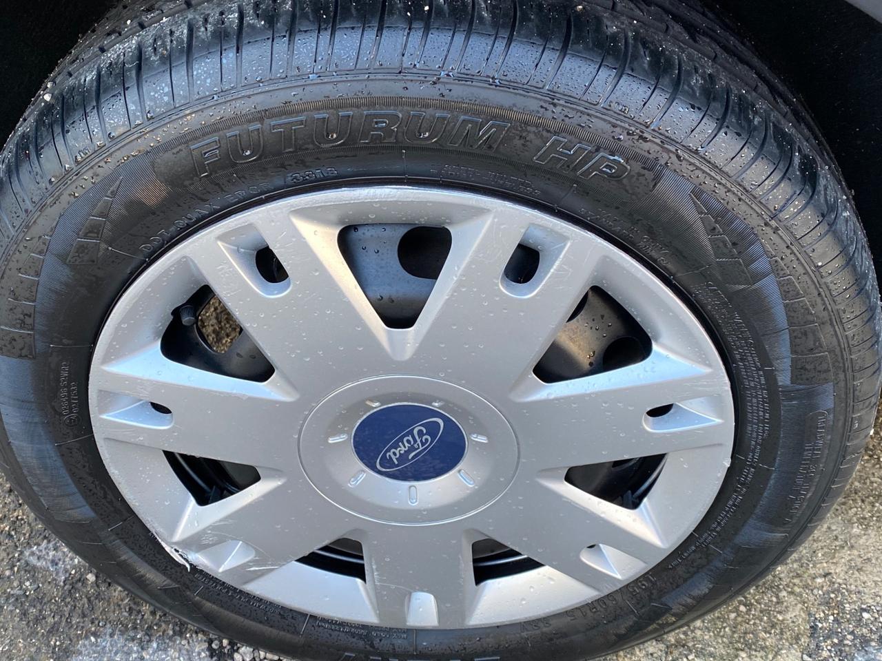 Ford Fusion 1.4 16V 5p. Titanium