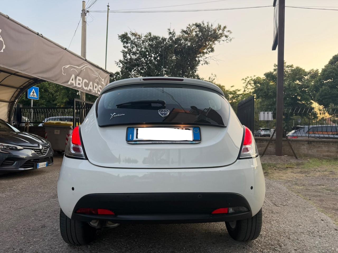 Lancia Ypsilon 1.2 69 CV 5 porte GPL Ecochic Silver