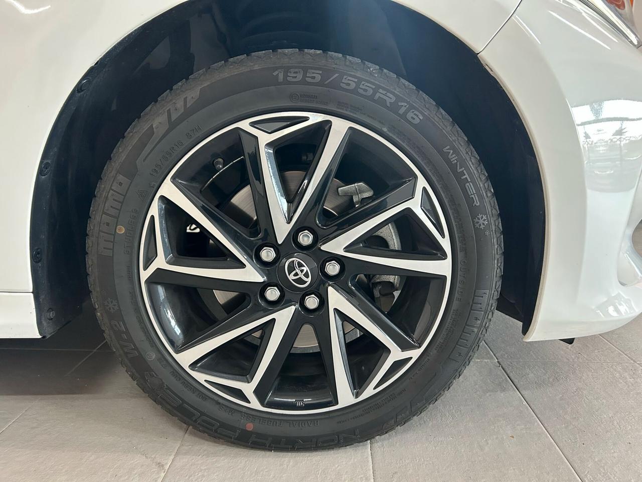 Toyota Yaris 1.5 Hybrid 5 porte Lounge