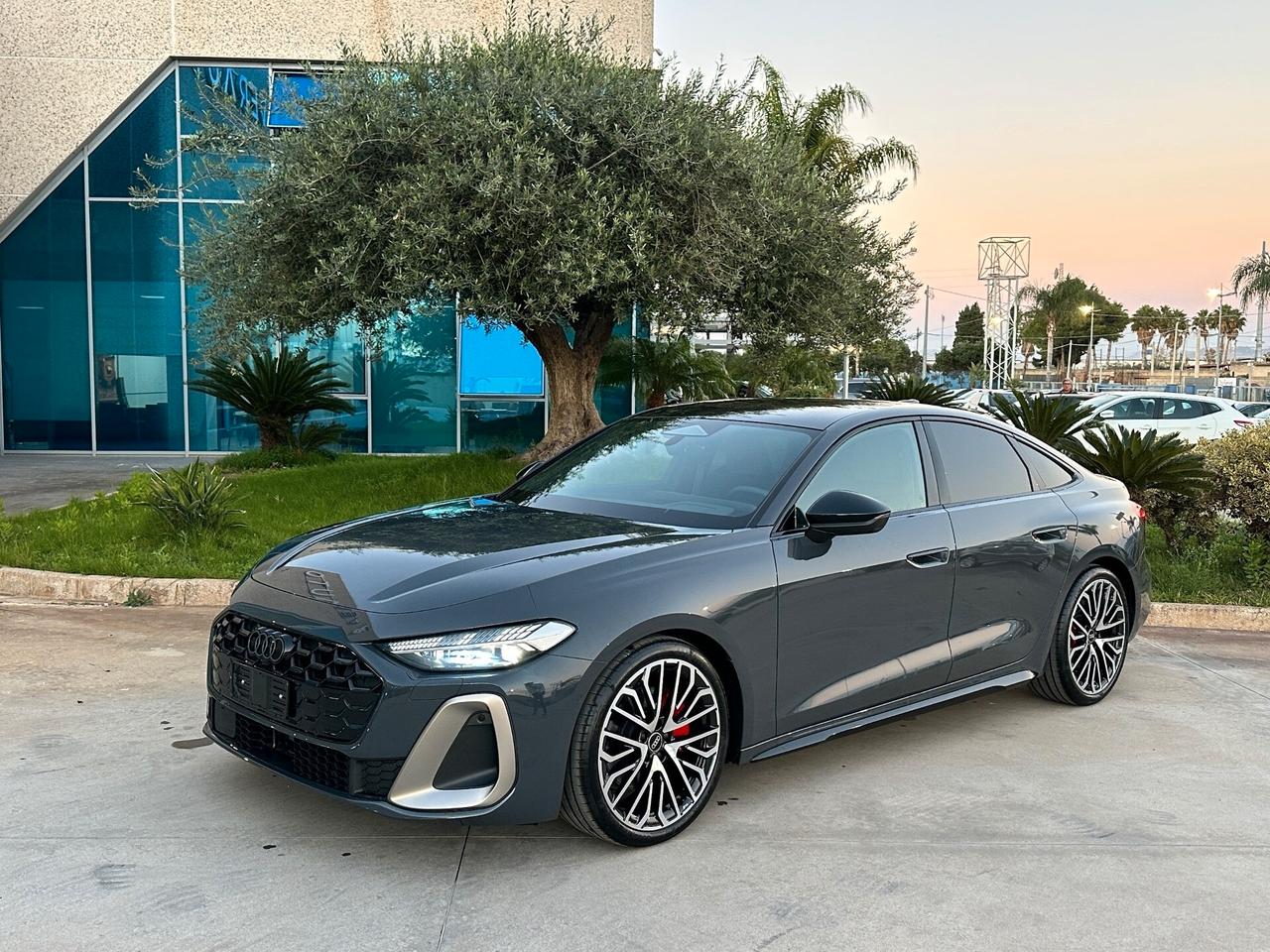 Audi A5 Sline quattro offerta T-Stock prezzo imperdibile