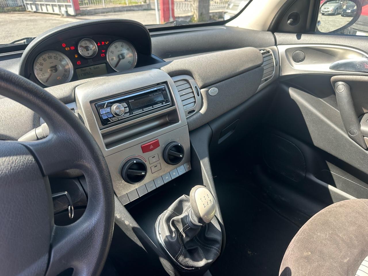 Lancia Ypsilon 1.2 Argento