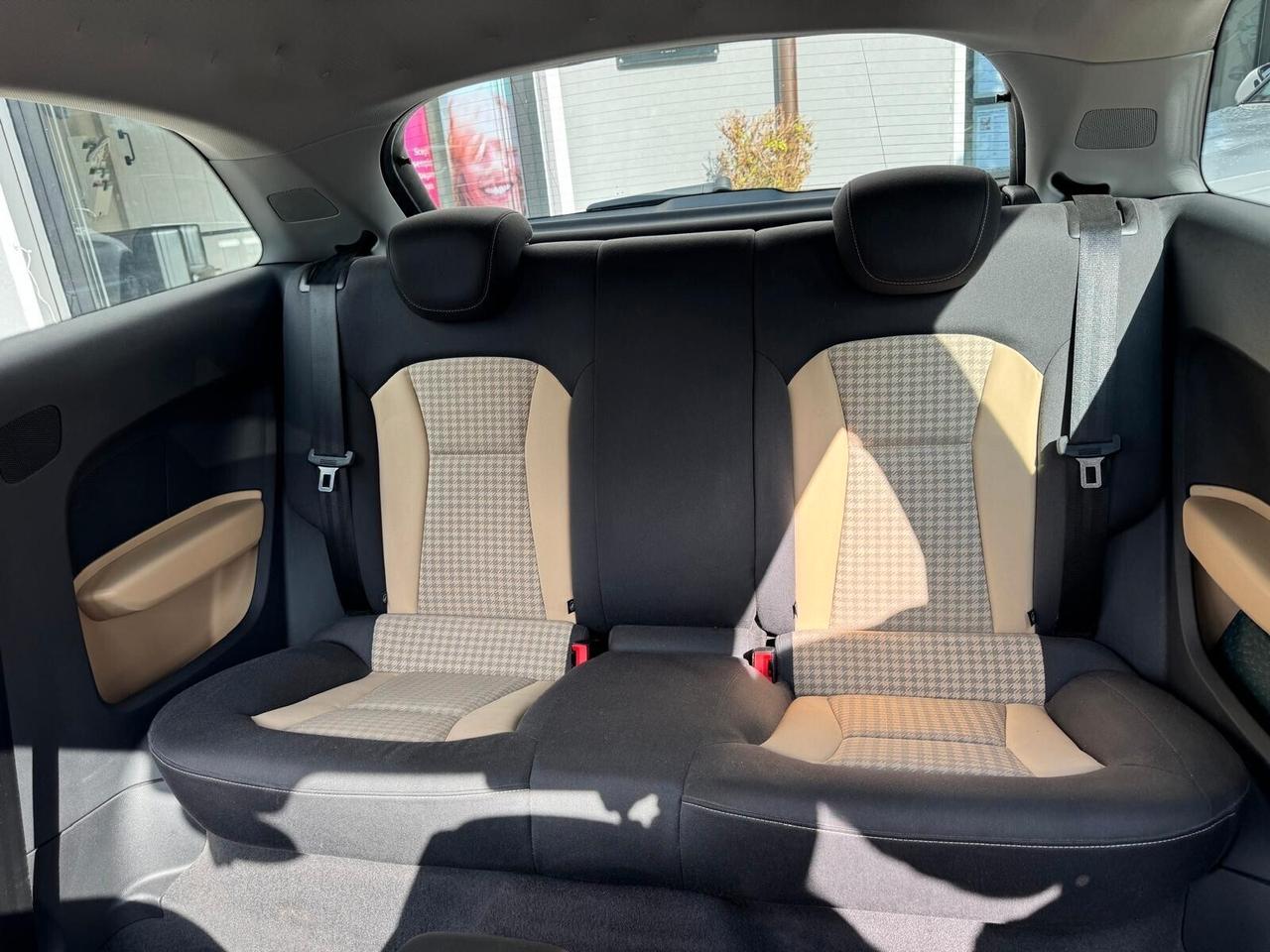 AUDI A1 1.2 TFSI ATTRACTION NEOPATENTATI