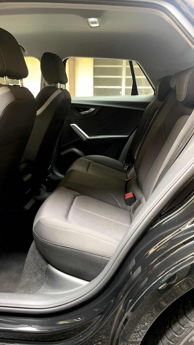 AUDI Q2 30 TFSI Business Design