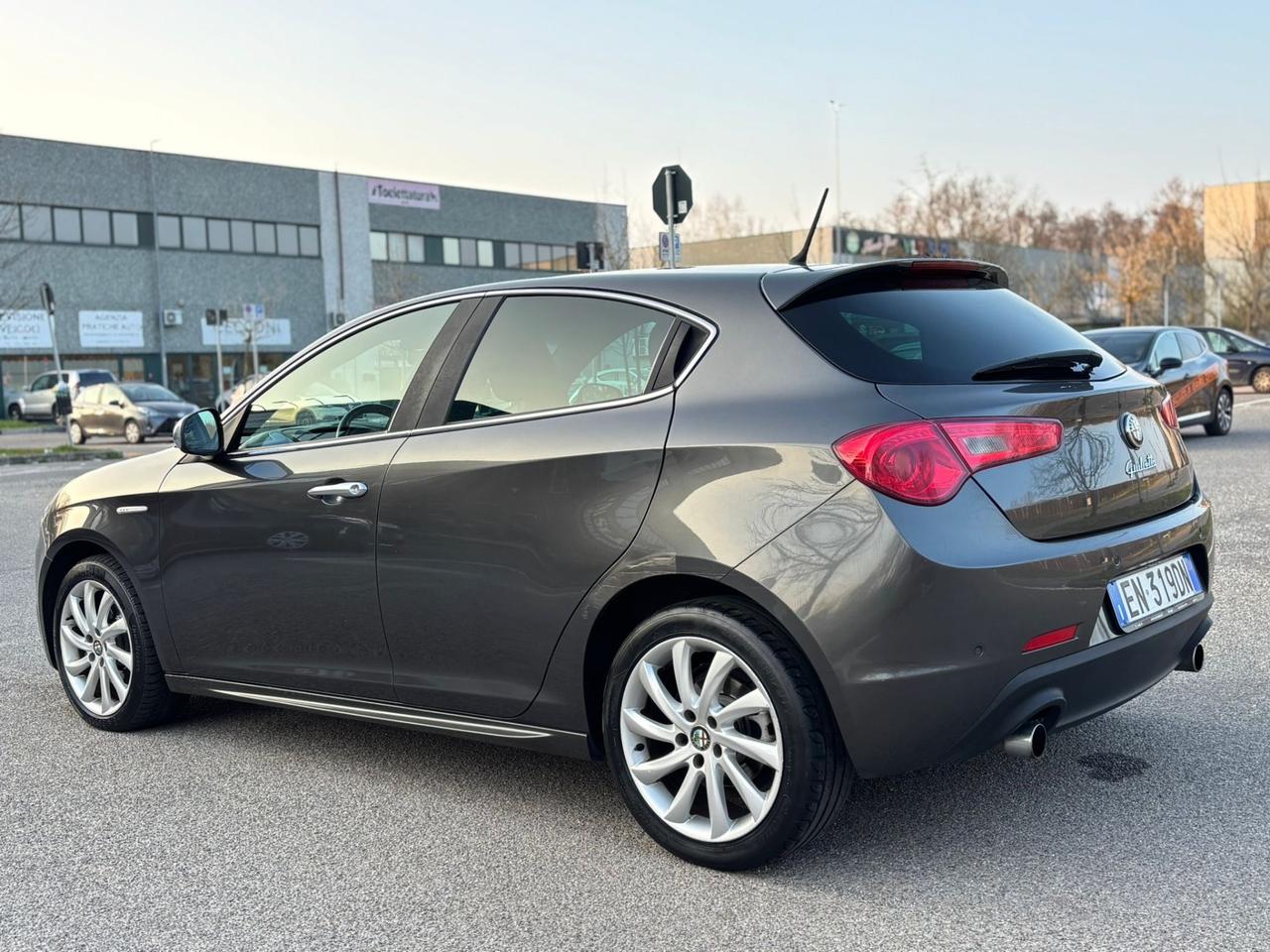 Alfa Romeo Giulietta 2.0 JTDm-2 140 CV Distinctive