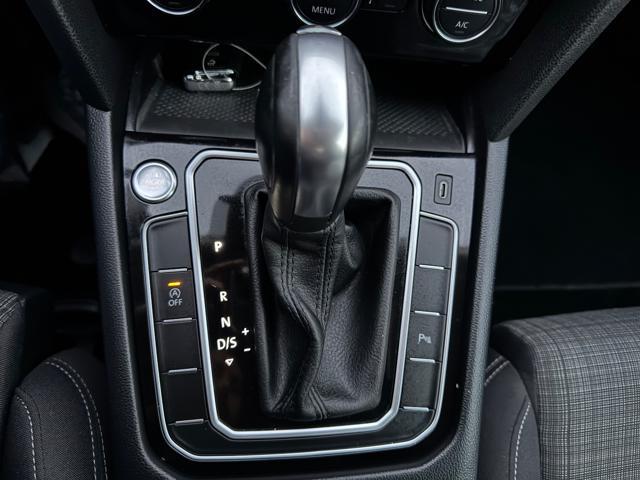 VOLKSWAGEN Passat Variant 1.6 TDI SCR DSG Business BMT