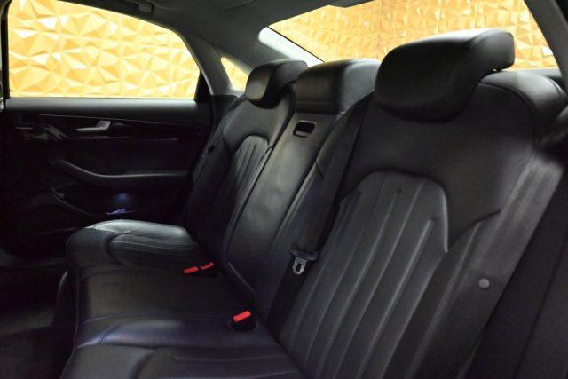 AUDI A8 V6 3.0 TDI Q.TIP.NAVI 20'BOSE TEL RISC.20"CAM FULL