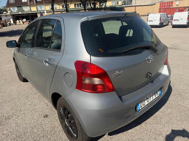 TOYOTA Yaris 108,985km 1.3 5p Sol senza nessun lavoro da fare