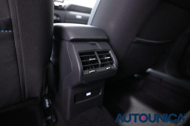 CITROEN C4 PURETECH 130 S&S EAT8 MAX FARI LED