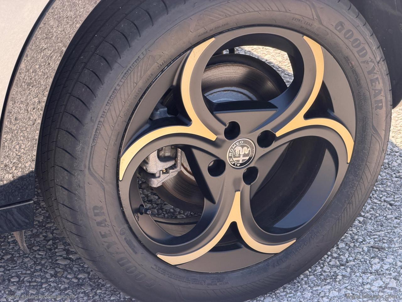ALFA ROMEO Junior 1.2 145CV Hybrid eDCT6 Q4 Intensa