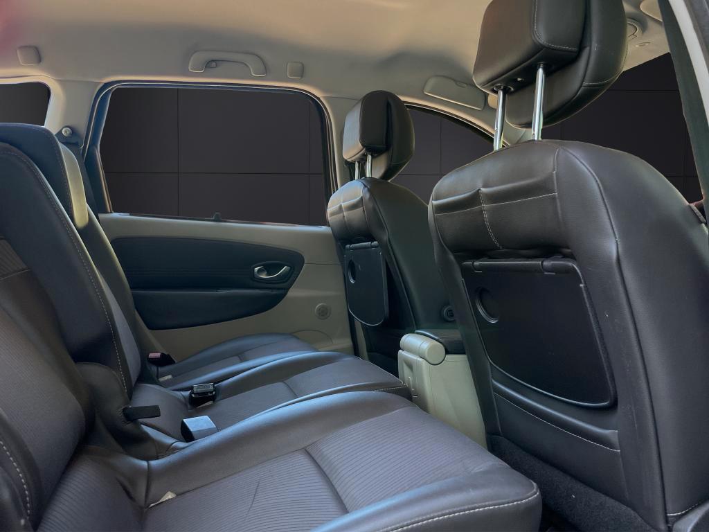 Renault Scenic X-Mod 1.5 dci Dynamique 110cv