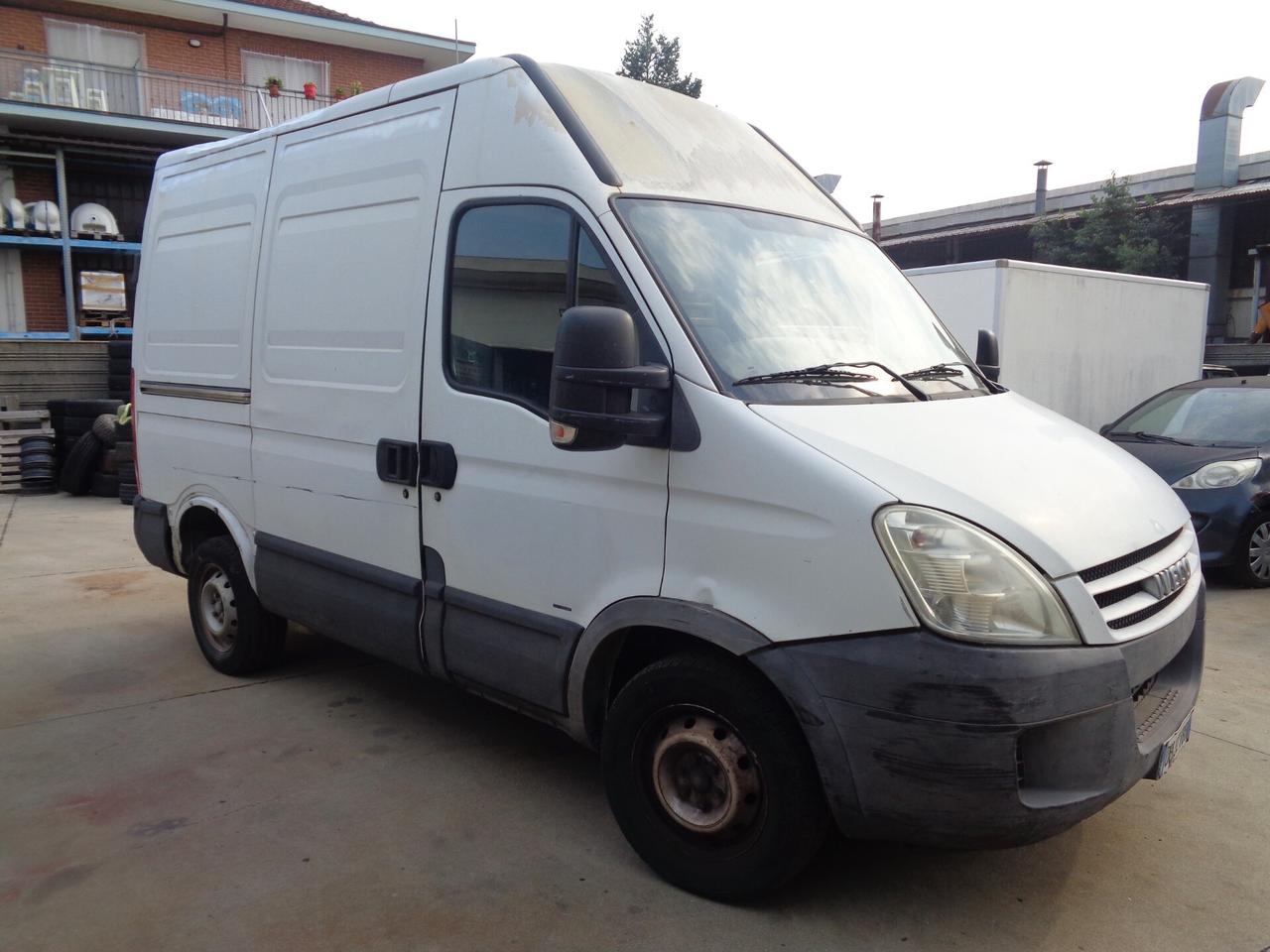 Iveco Daily 35S10 2.3 Hpi PC Cabinato
