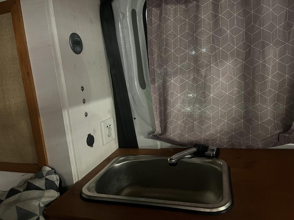 Opel Vivaro 2.5 CDTI Camping Letto Cucina Gancio