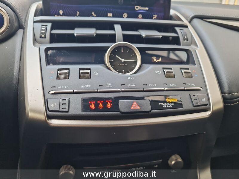 Lexus NX I 2018 300h 2.5 Premium 4wd cvt