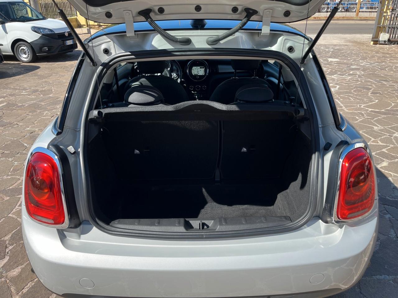MINI Cooper D 1.5 116CV 3p Automatica Hype SPORT