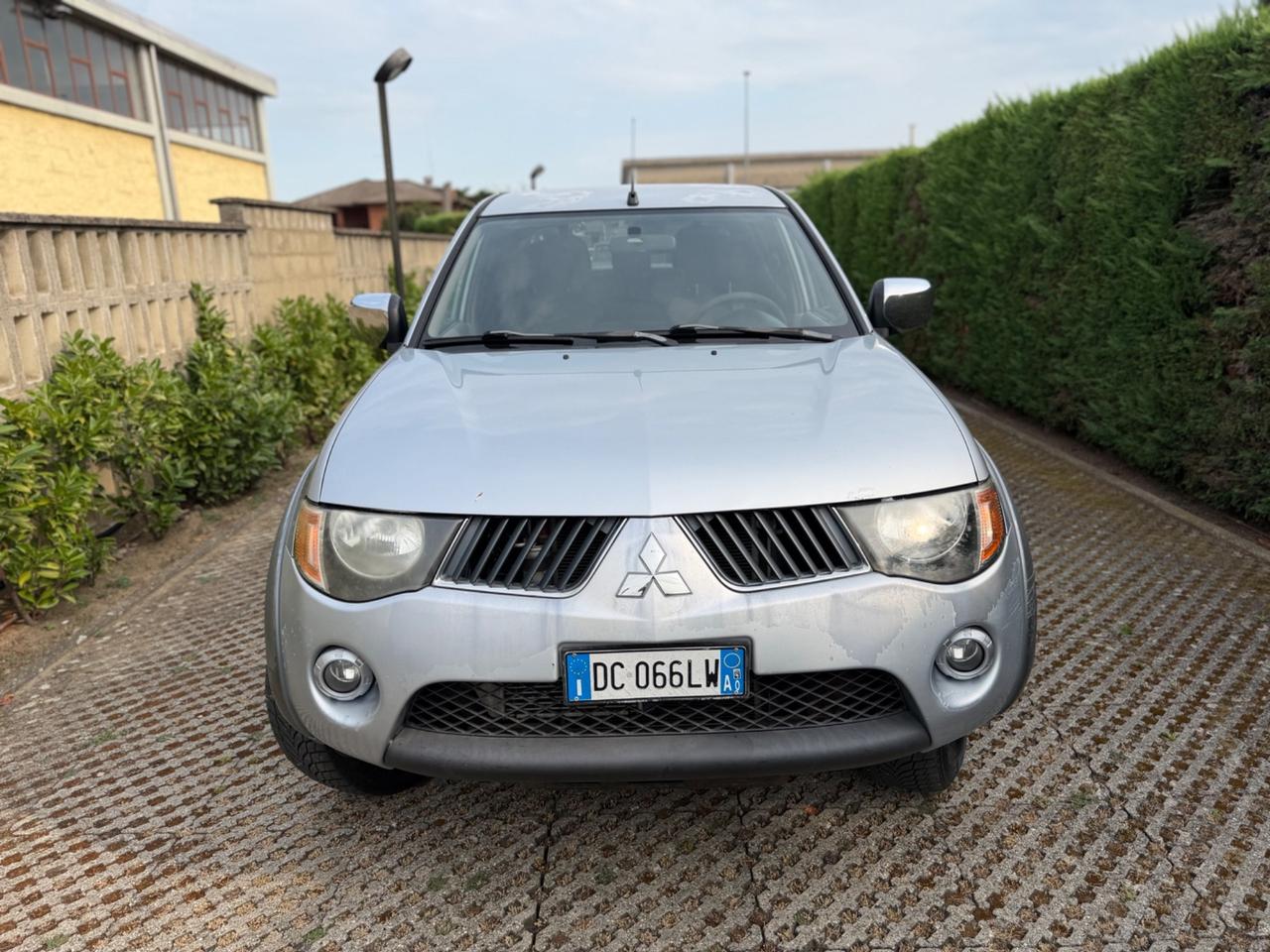 Mitsubishi L200 2.5 DI-D/136CV Double Cab Intense