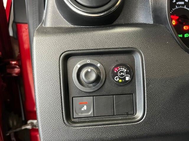 Dacia Duster 1.0 TCe 100 CV ECO-G 4x2 15th Anniversary