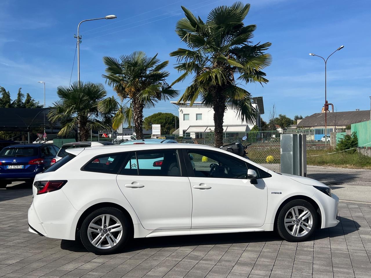 Toyota Corolla Touring 1.8 Hybrid Active