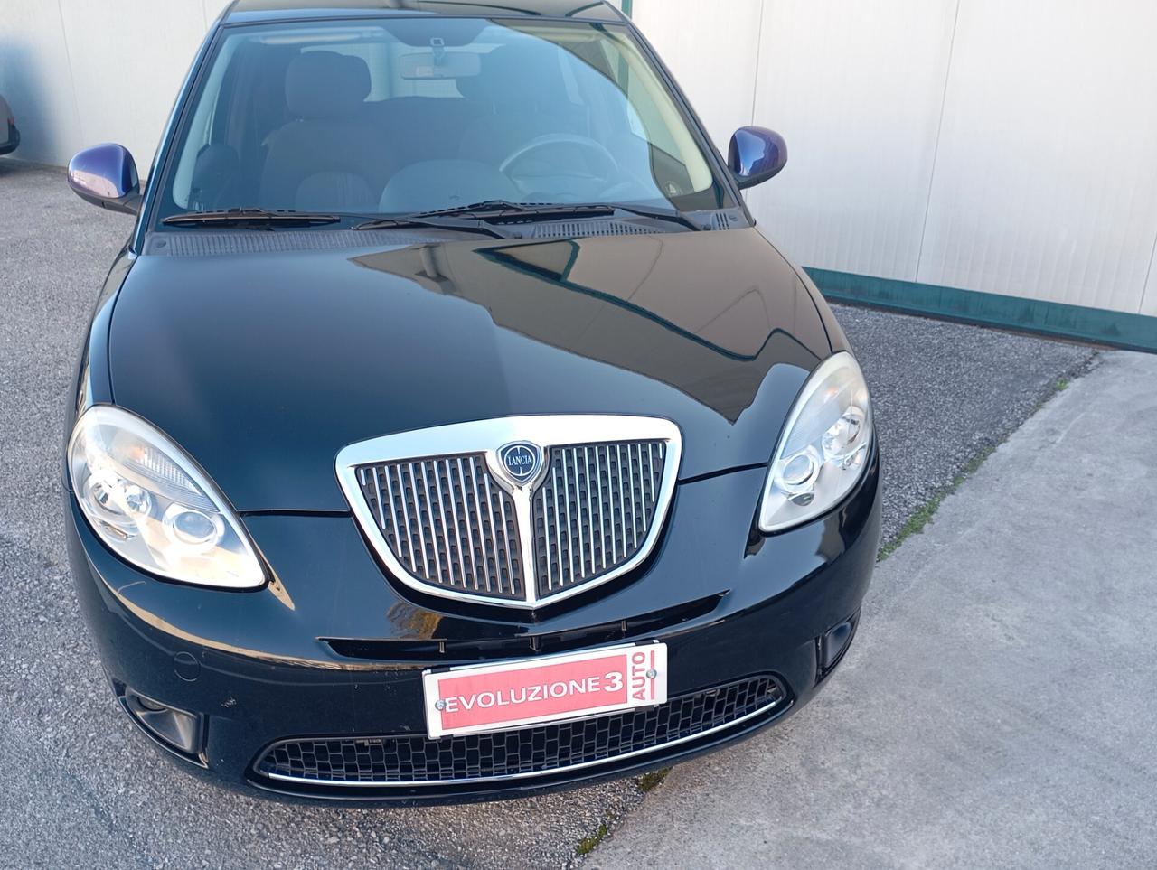 Lancia Ypsilon 1.2 Oro Giallo