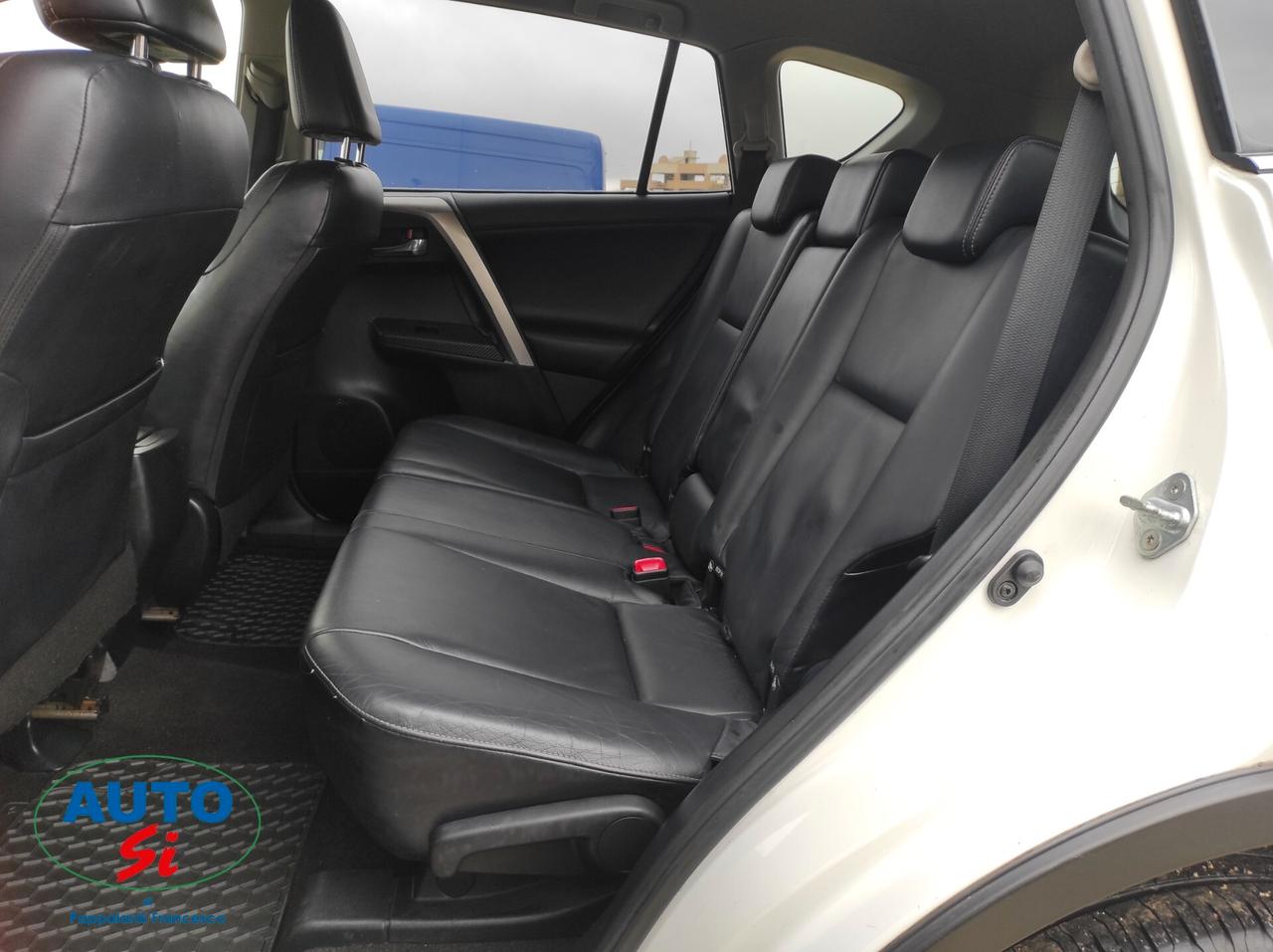 Toyota RAV 4 2.2 Diesel - 150cv 4WD