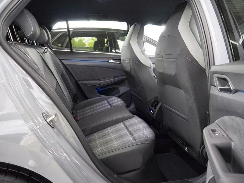 Volkswagen Golf 2.0 TDI GTD DSG MATRIX LED HARMAN KARDON CAMERA