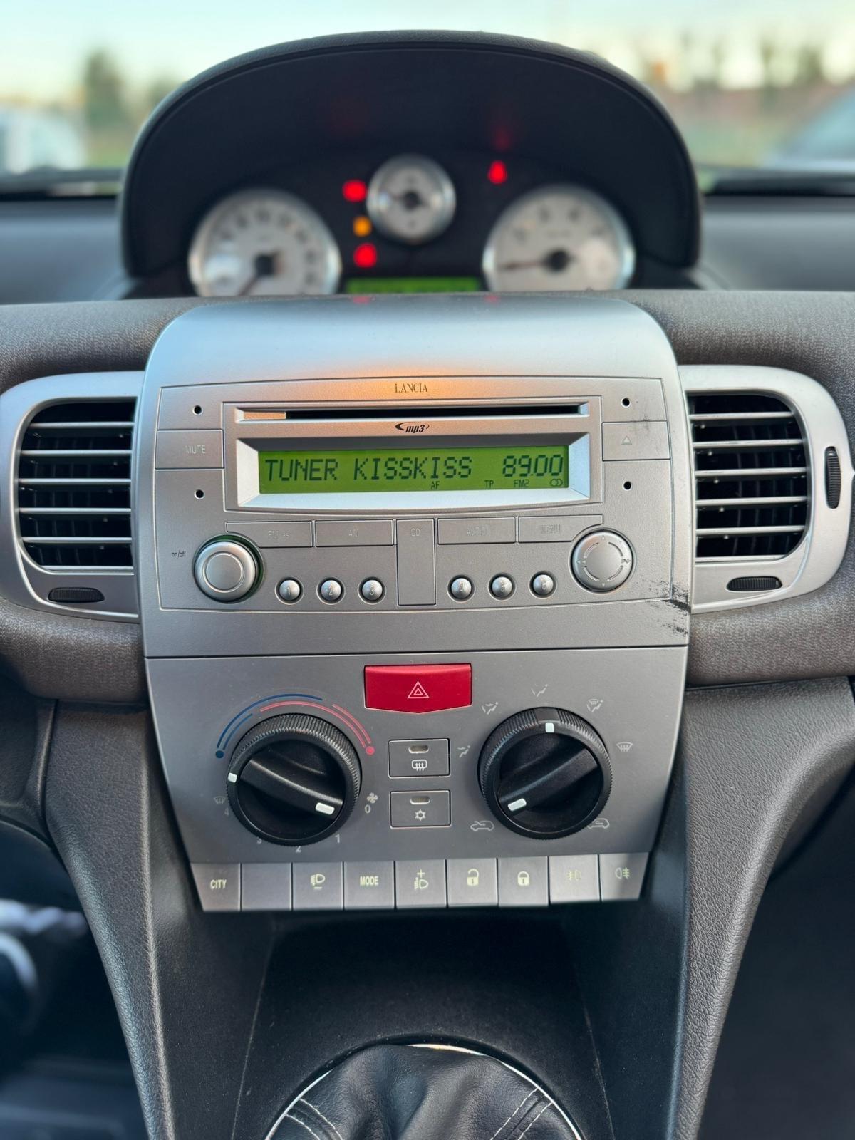 Lancia Ypsilon 1.4 Oro Ecochic GPL