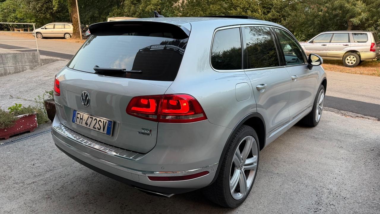 Volkswagen Touareg 3.0 TDI 262 CV tip. BlueMotion Technology Executive