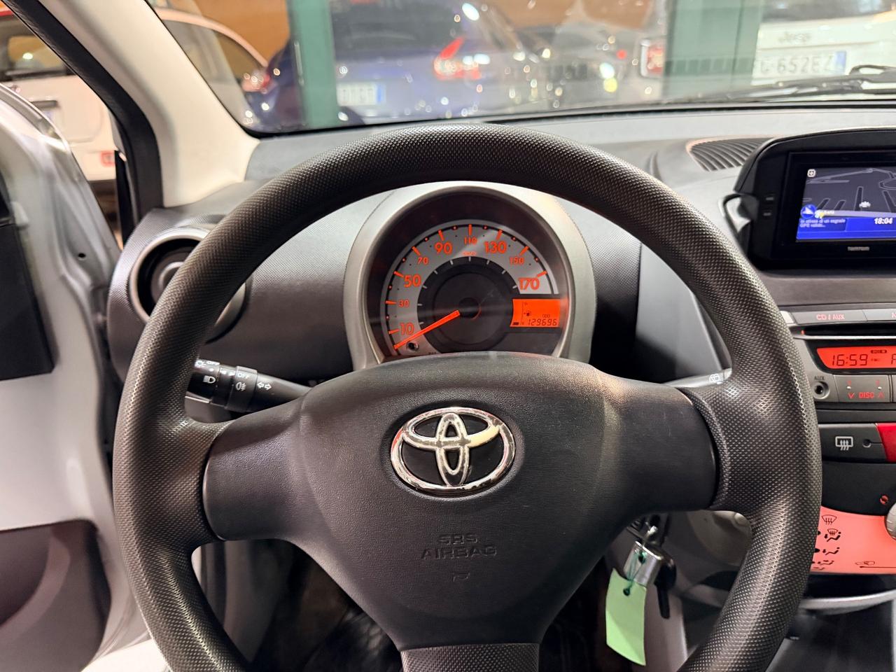 Toyota Aygo 1.0 TOM TOM