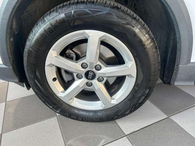 Audi Q2 30 TFSI Business Advanced