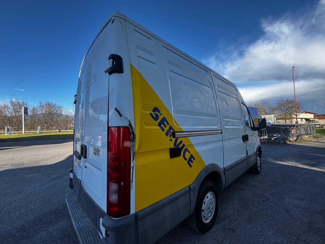 Iveco Daily 35S13 2.8 TDI PC Cabinato