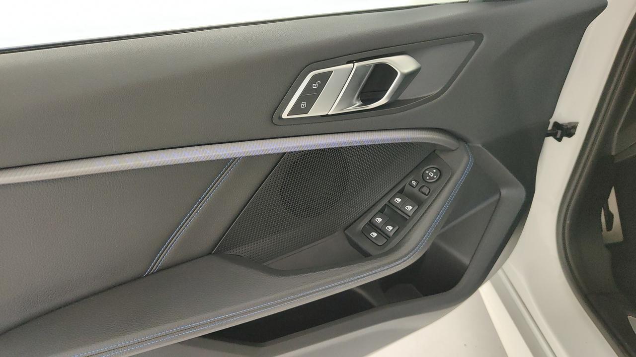 BMW Serie 1 F40 - 116d Msport auto