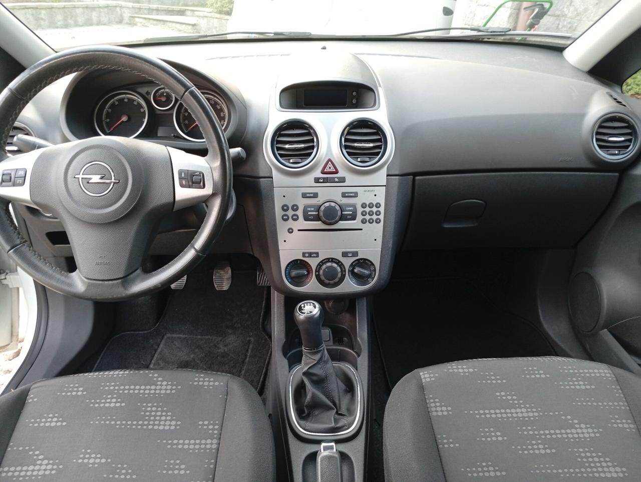 Opel Corsa 1.2 3 porte Club