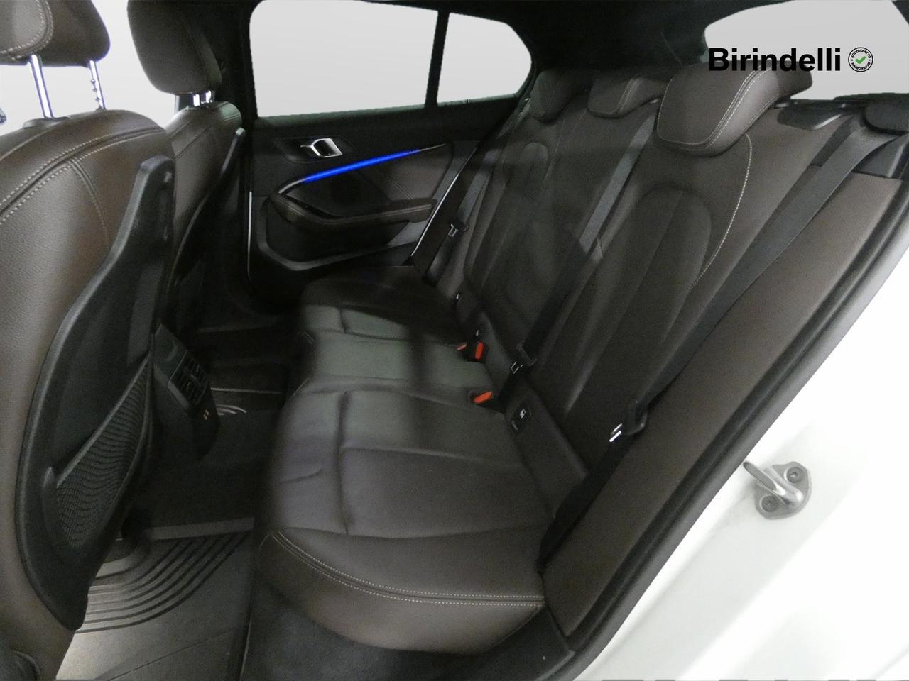 BMW Serie 1 (F40) - M 135i xDrive