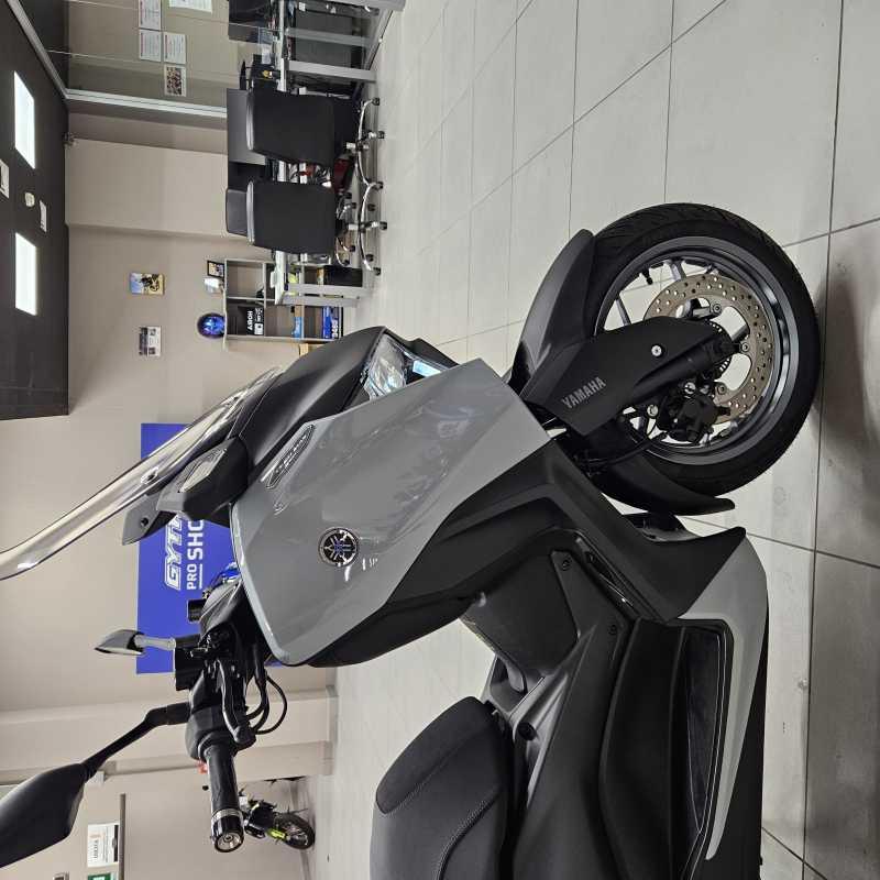 Yamaha X-Max 300 Tech Max - 2025