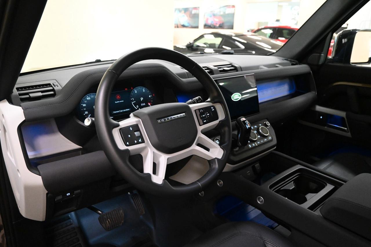 LAND ROVER Defender (2019) Defender 110 3.0D I6...