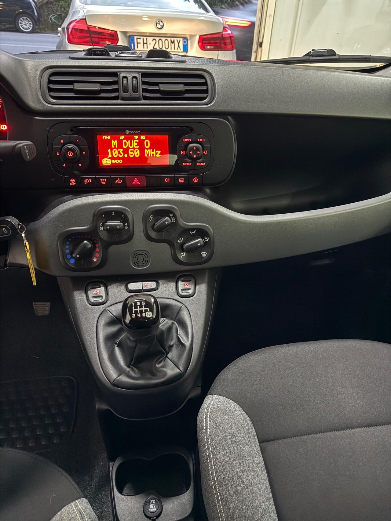 Fiat Panda 1.0 Hybrid City Life km certificati