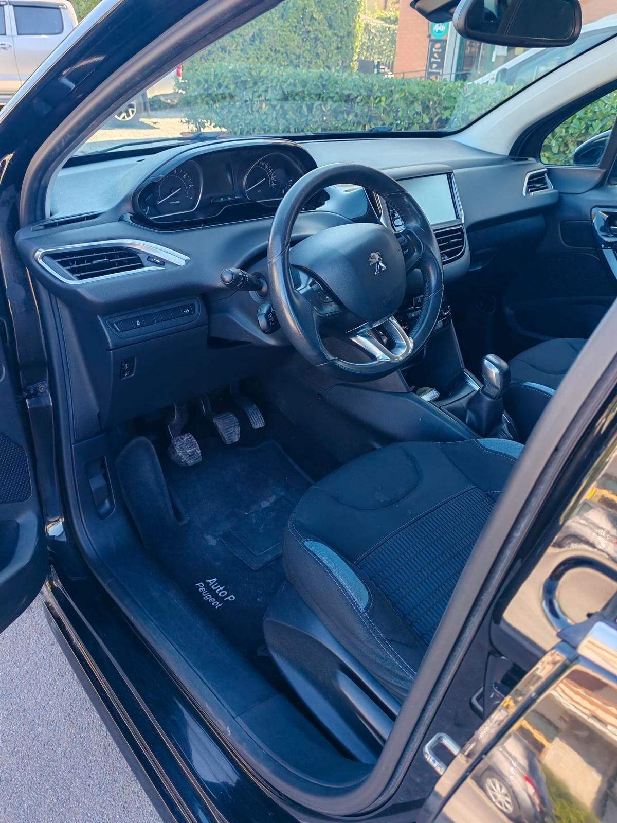 Peugeot 208 PureTech 82 5 porte Allure