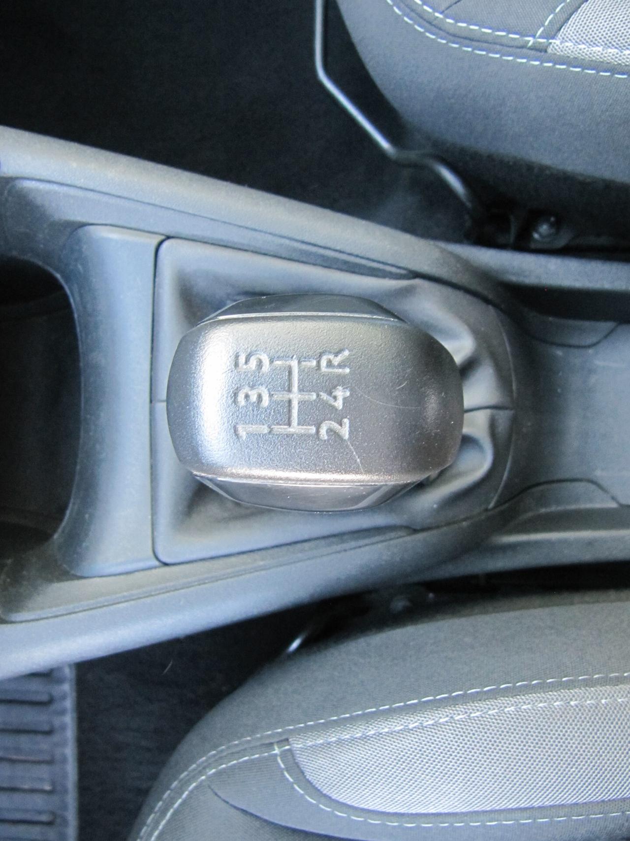 Peugeot 208 1.4 HDi 68 CV 5 porte Allure