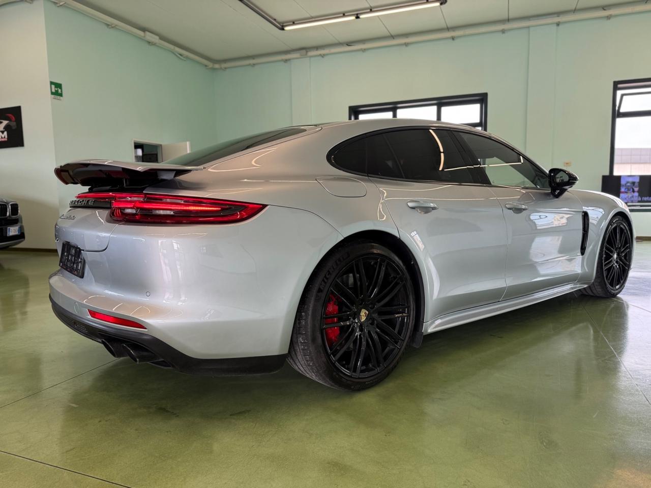 Porsche Panamera 4.0 Turbo
