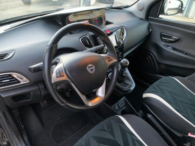 LANCIA Ypsilon 1.2 69 CV 5 porte Gold