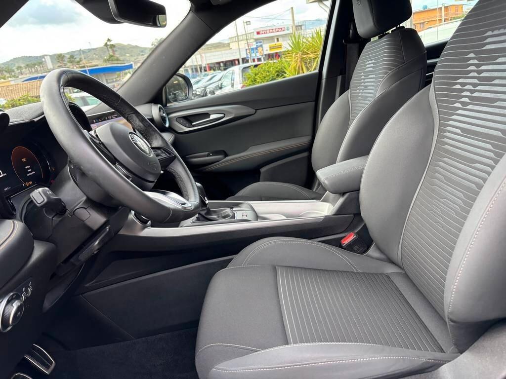 Alfa Romeo Tonale 1.6 Sprint 2024 / 25.000 KM Tua a soli 309 Euro