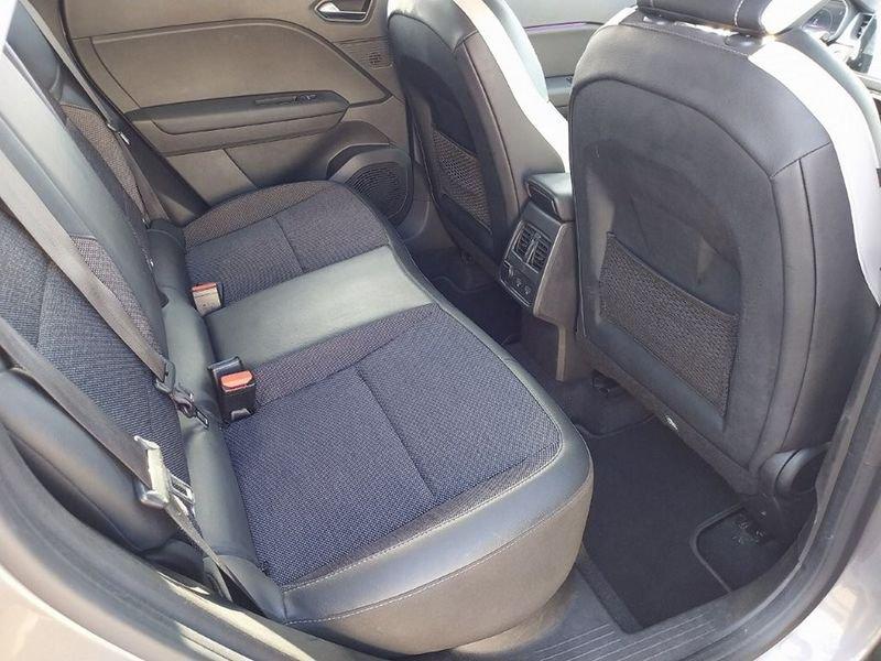 Renault Captur 1.6 E-TECH Hybrid Intens Auto 145cv 1.6 E-Tech hybrid Intens 145cv auto