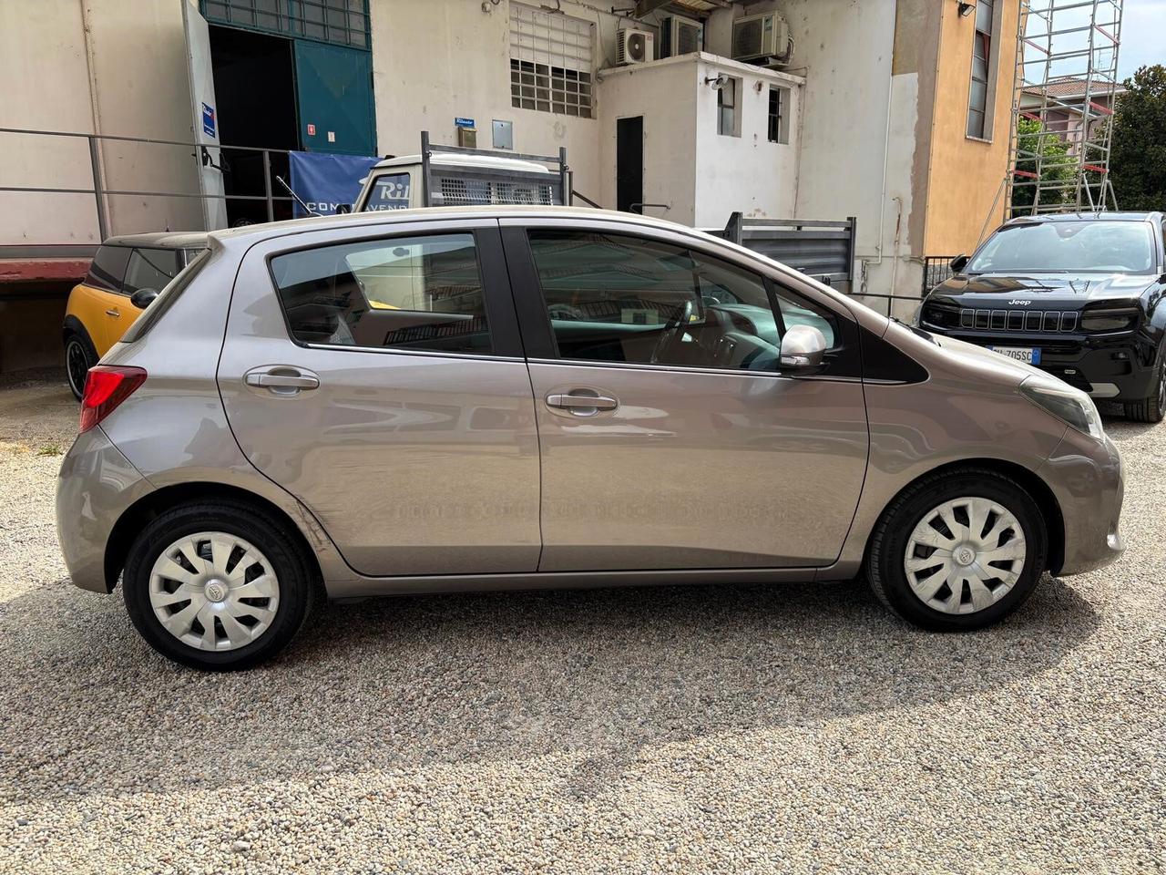 Toyota Yaris 1.4 D-4D 5p Lounge Euro 6