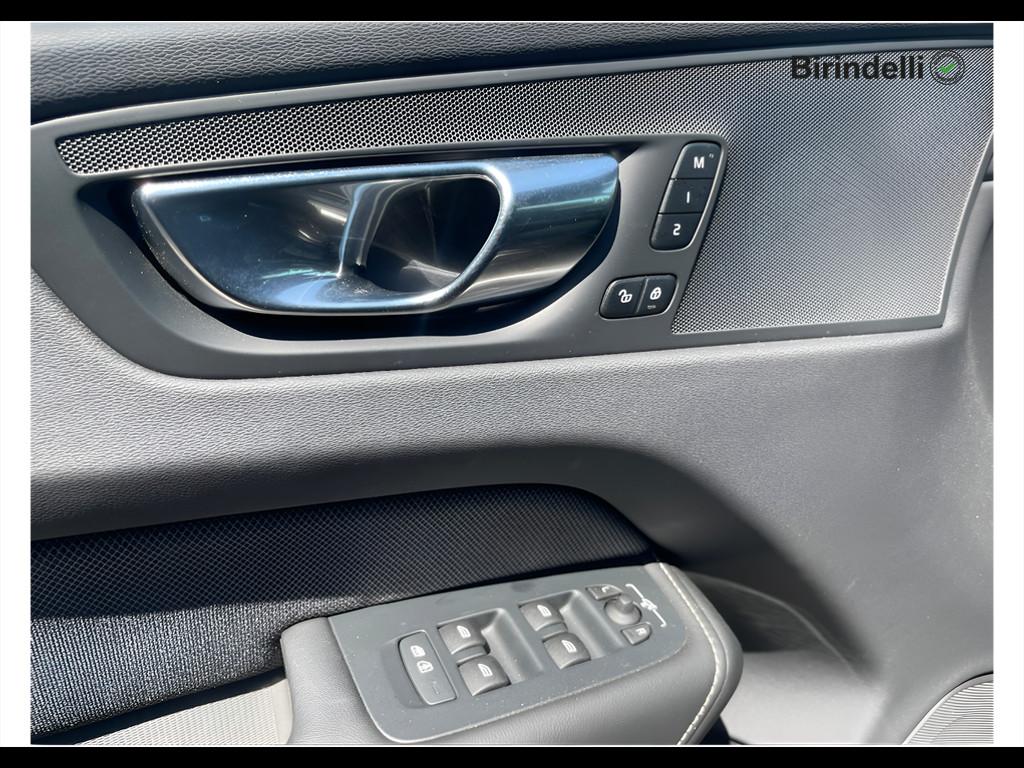 VOLVO XC60 (2017-->) - XC60 T6 Plug-in hybrid AWD automatico Ultra Black Edition